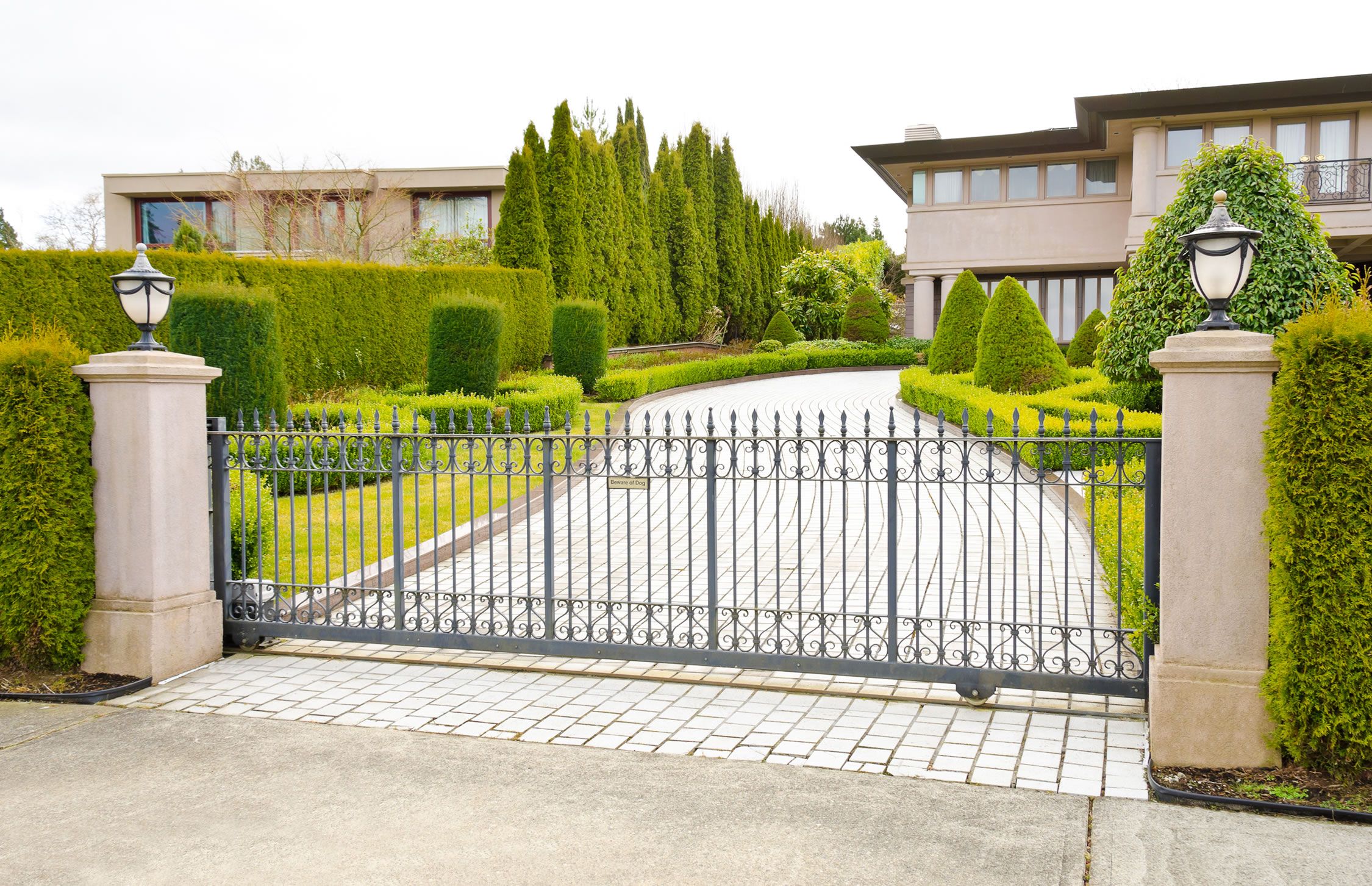 gated driveway 